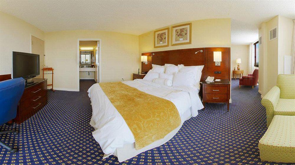Hotel Palm Gardens Marriott