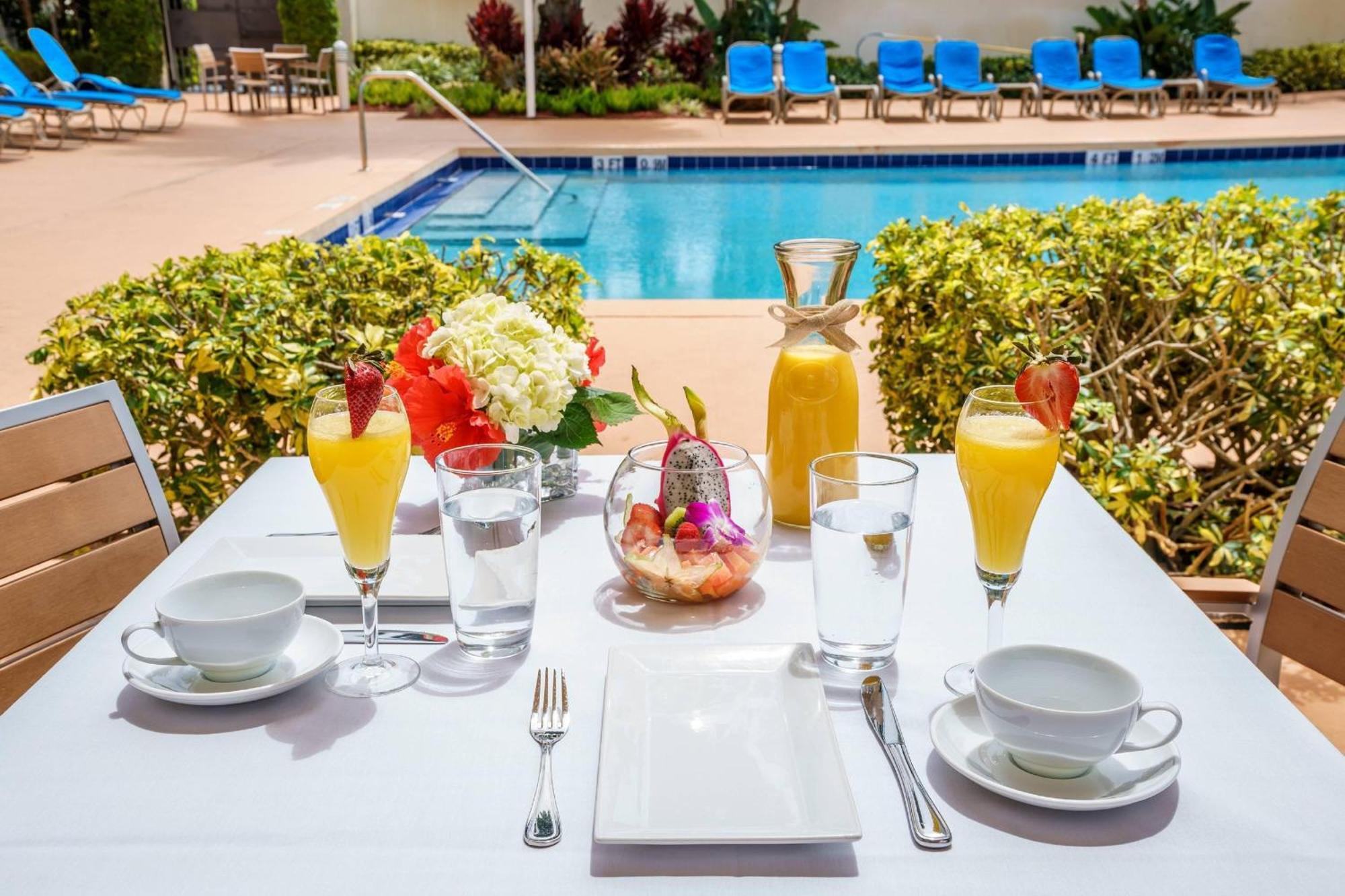 Hotel Palm Gardens Marriott