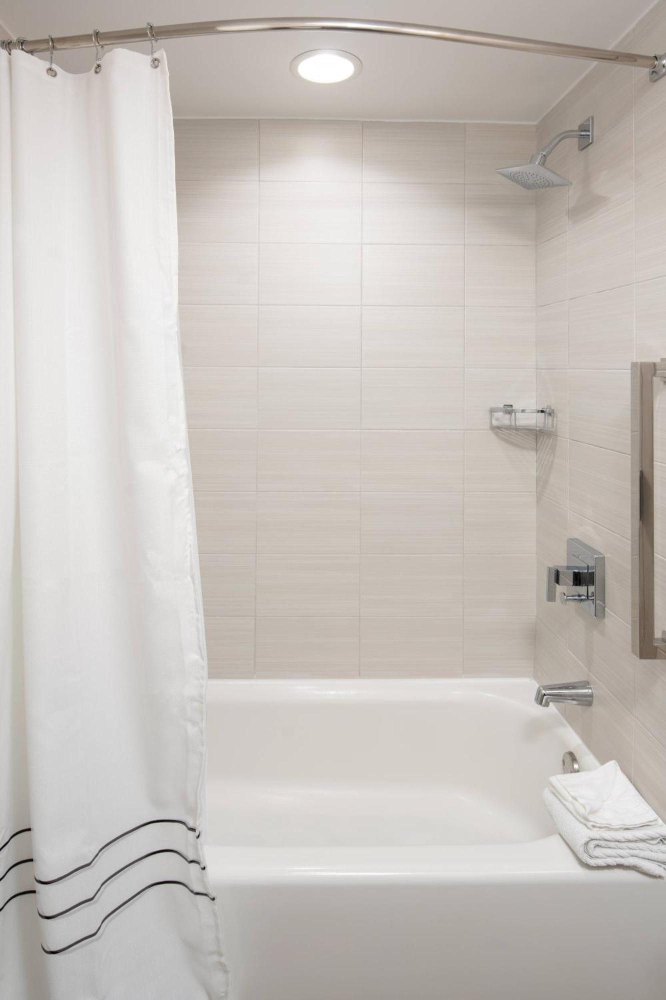 Hotel Palm Gardens Marriott