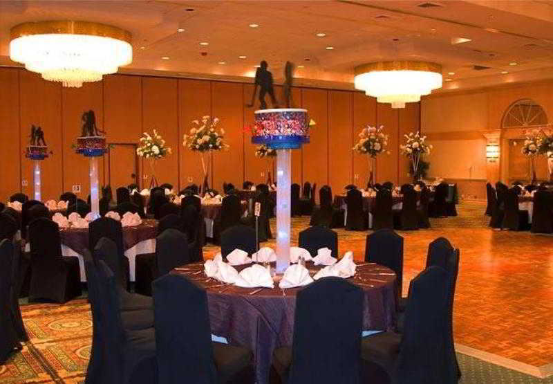 Hotel Palm Gardens Marriott 4*